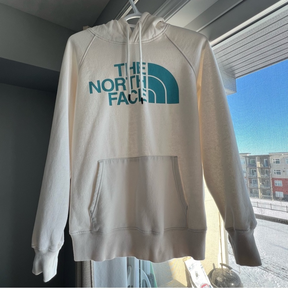 NWOT North face beige and turquoise hoodie, warm and cozy, Medium, fit perfect